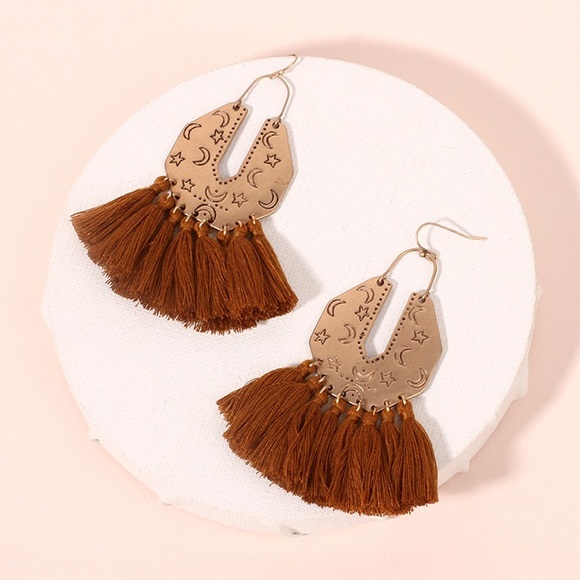 Moon and Star Polygon Tassels Earrings - Picture 4 of 11